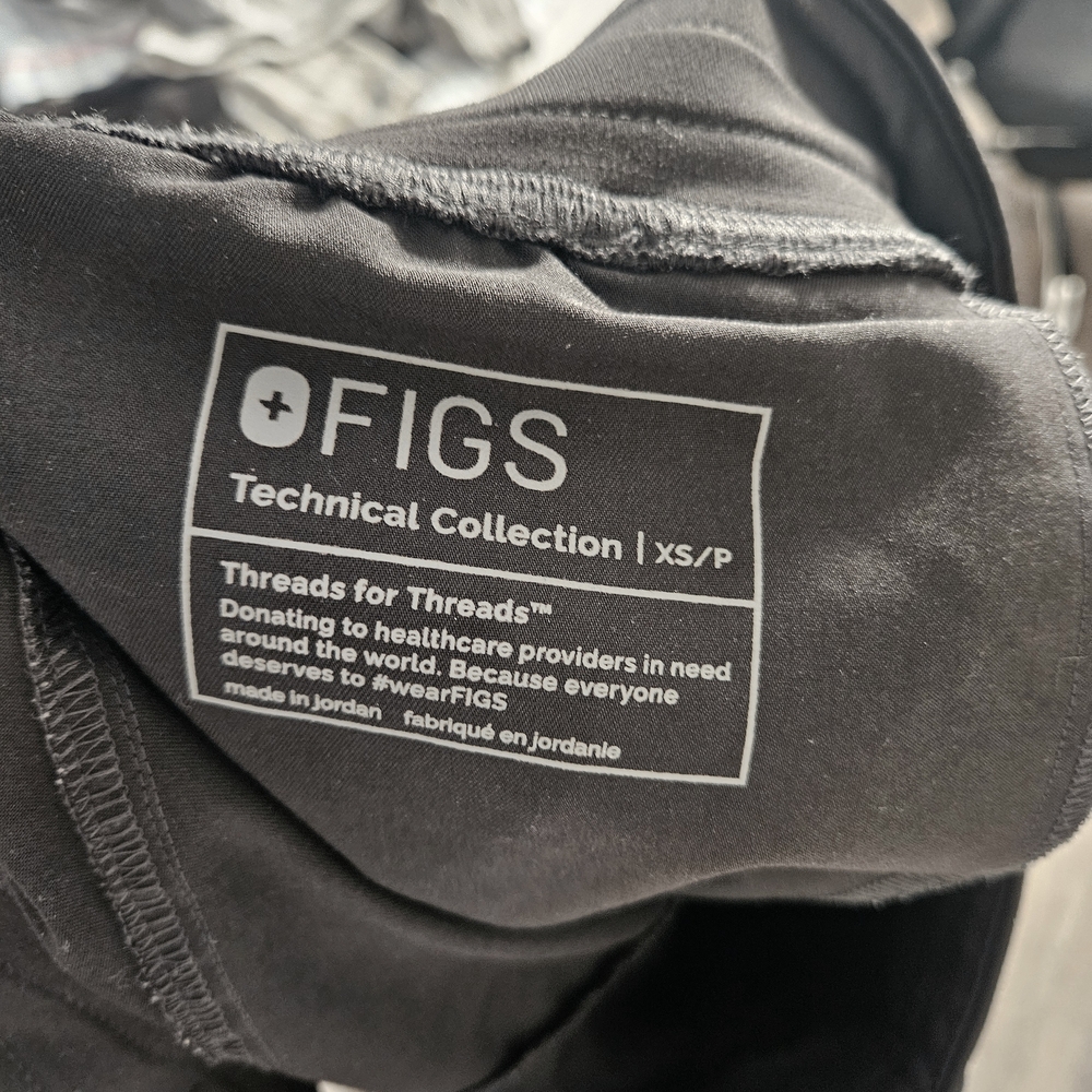 Kade Cargo Scrub Pants - Picture 2 of 16
